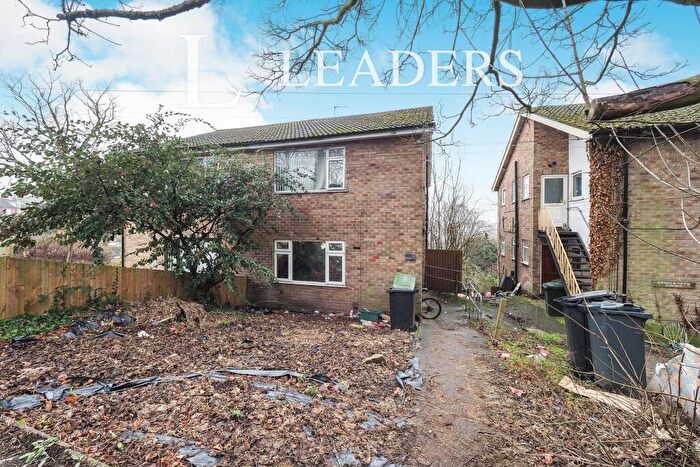 2 Bedroom Flat To Rent In Buckingham Court, NG3