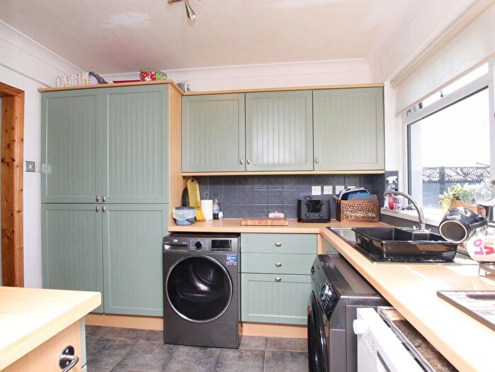 3 Bedroom Semi-Detached House For Sale In Westhill Drive, Llantrisant Pontyclun, CF72