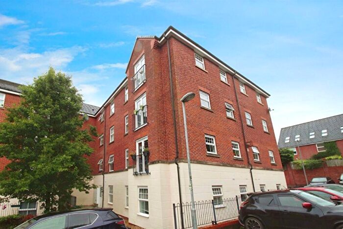 2 Bedroom Flat To Rent In Stonemere Drive, Radcliffe, Manchester, Greater Manchester, M26