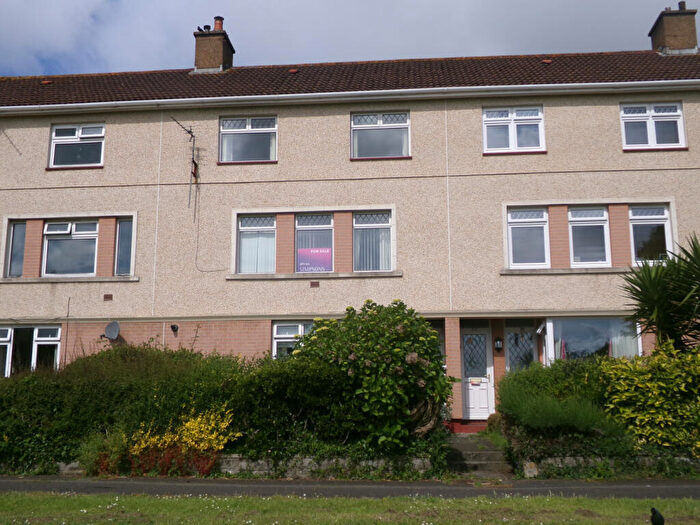 2 Bedroom Maisonette For Sale In Alderwood Road West Cross Swansea, SA3