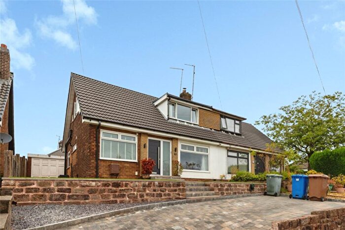3 Bedroom Bungalow For Sale In Elmpark Way, Rochdale, Greater Manchester, OL12