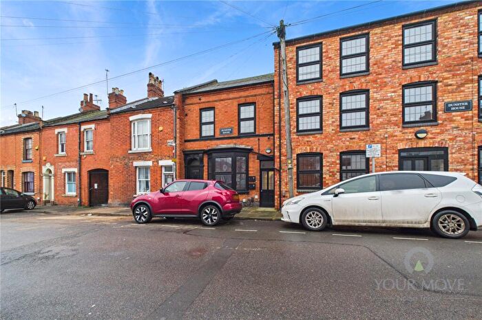 1 Bedroom Flat To Rent In Dunster Street, Northampton, Northamptonshire, NN1