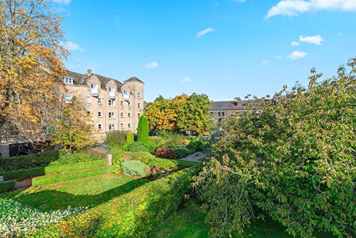 2 Bedroom Apartment For Sale In The Grove, Ilkley, LS29
