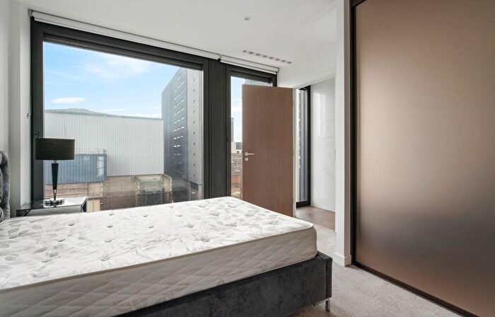 2 Bedroom Apartment To Rent In Chronicle Tower, B City Road, London, EC1V