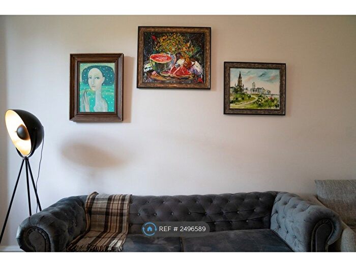 1 Bedroom Flat To Rent In Waverley Park, Edinburgh, EH8