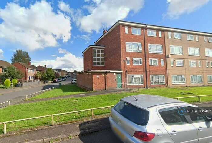 2 Bedroom Maisonette To Rent In Lydgate Court, Bedworth, CV12