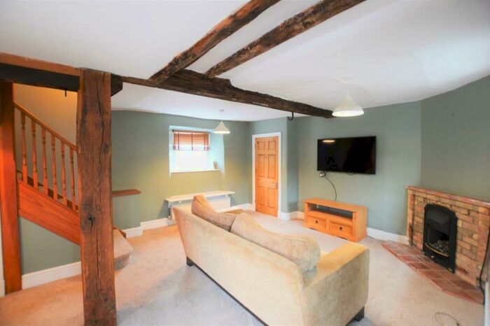 2 Bedroom Cottage To Rent In Alwyne Close, Oakham, LE15