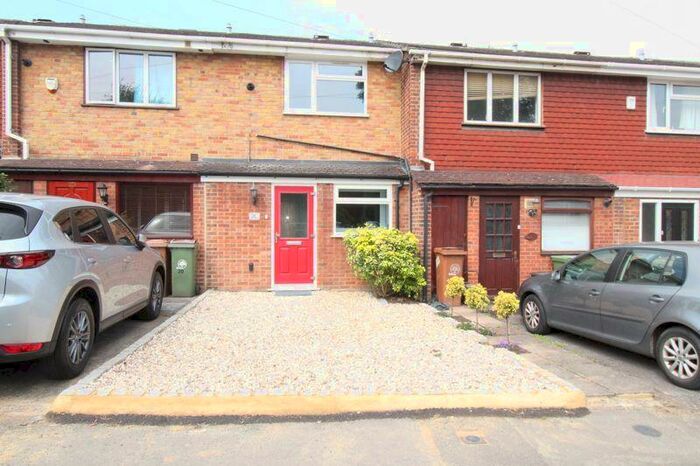 2 Bedroom Terraced House To Rent In York Road, Sutton, SM2