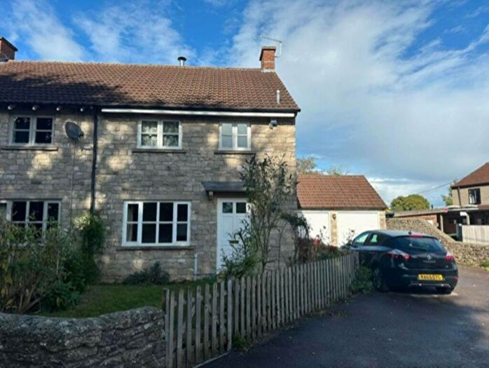 3 Bedroom Semi-Detached House To Rent In Tytherington, BA11