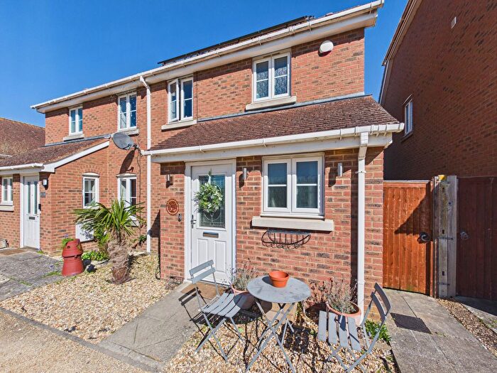 3 Bedroom Semi-Detached House For Sale In Upper Field, Chinnor, Oxfordshire, OX39