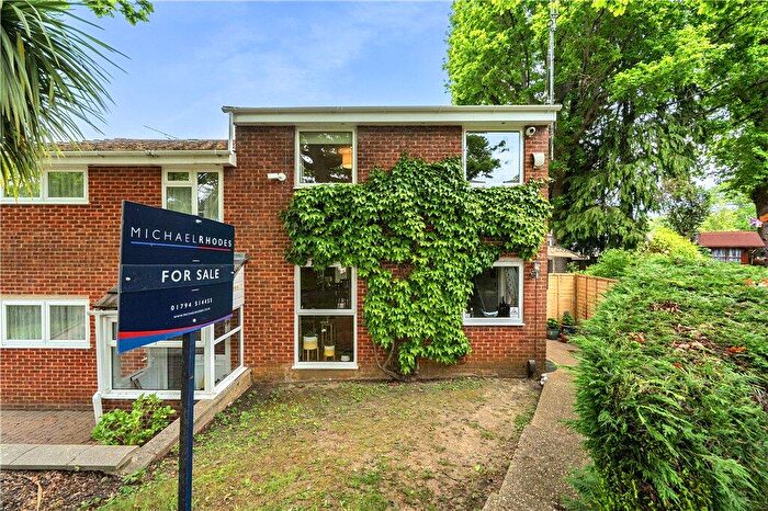 3 Bedroom Semi-Detached House For Sale In Woodside Road, North Baddesley, Southampton, Hampshire, SO52