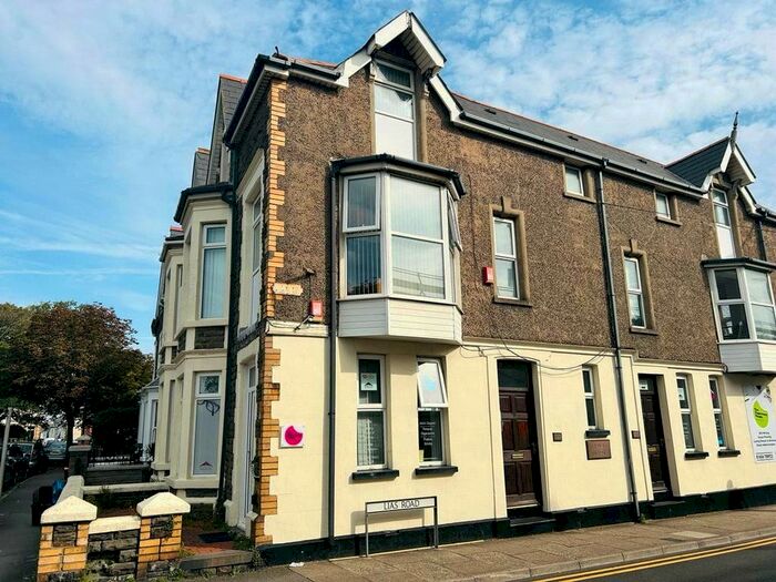 2 Bedroom Flat To Rent In Percy House, A Lias Road, Porthcawl, CF36