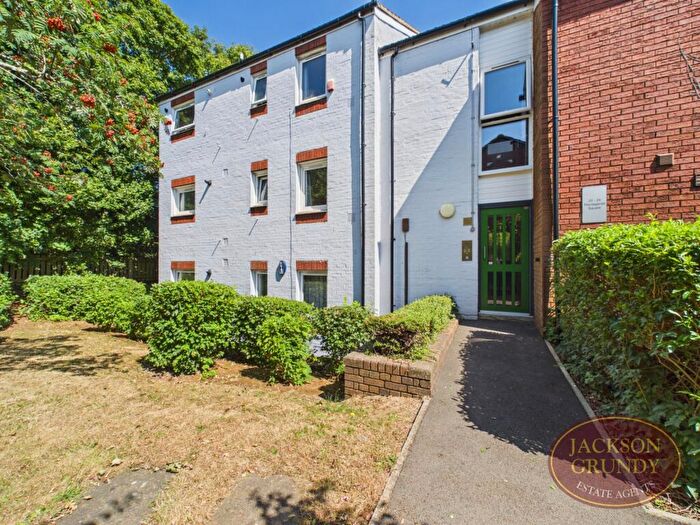 2 Bedroom Apartment To Rent In Plantagenet Square, Briar Hill, NN4