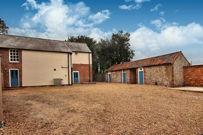 4 Bedroom Semi-Detached House To Rent In Rougham, PE32