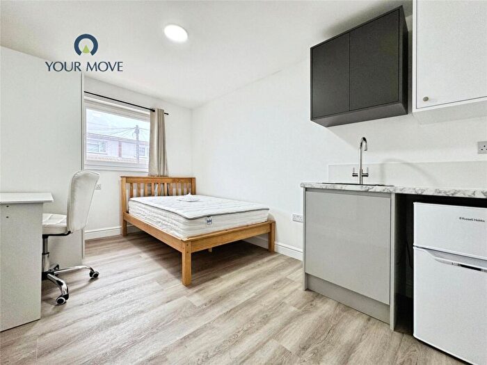 1 Bedroom Property To Rent In Waid Close, Dartford, Kent, DA1