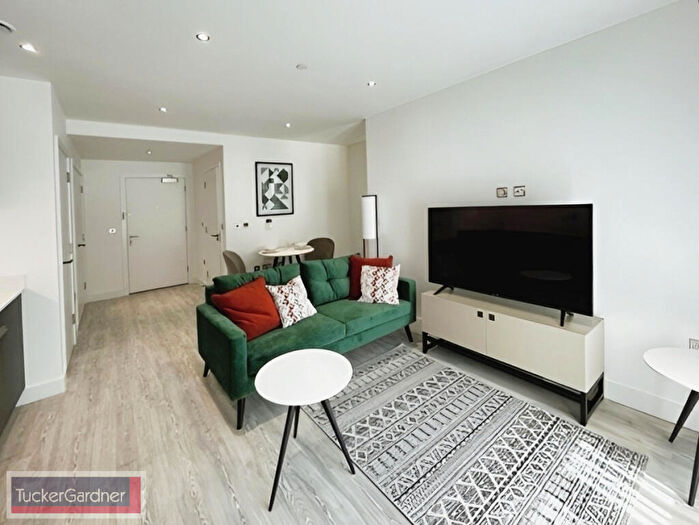 Flat To Rent In Turing Way, Cambridge, CB3