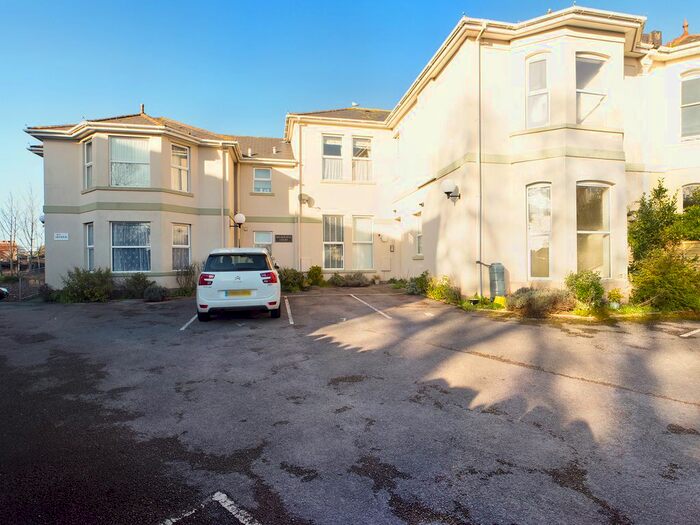1 Bedroom Flat To Rent In Thurlow Road, Torquay TQ1