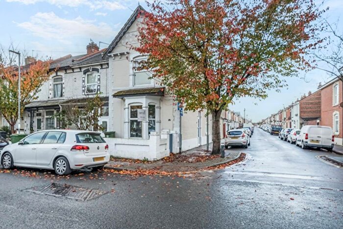 2 Bedroom End Terrace House For Sale In Laburnum Grove, Portsmouth, PO2