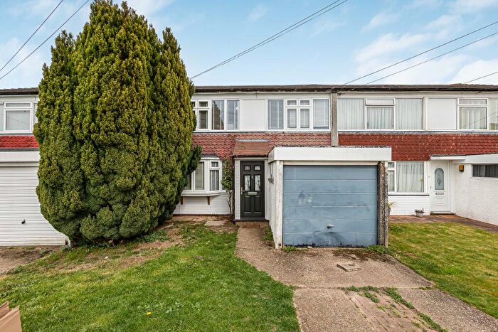 3 Bedroom Terraced House For Sale In Cotlandswick, London Colney, AL2