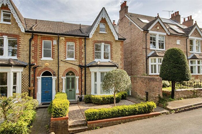 4 Bedroom Semi Detached House For Sale In Bradbourne Road, Sevenoaks, Kent, TN13
