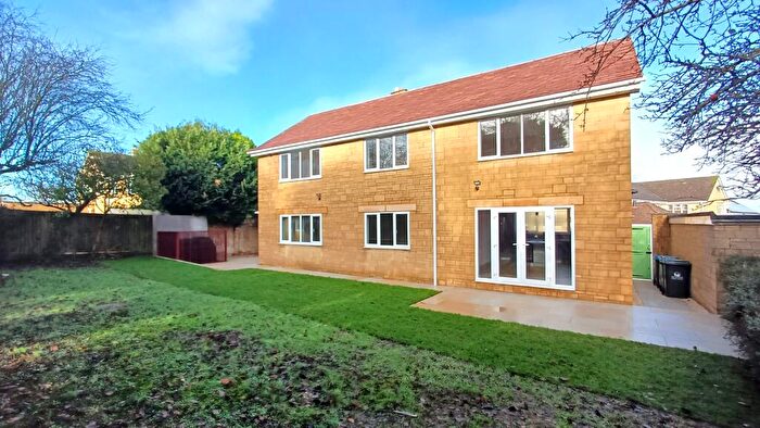 4 Bedroom Detached House For Sale In The Spinneys, Enstone, Chipping Norton, OX7