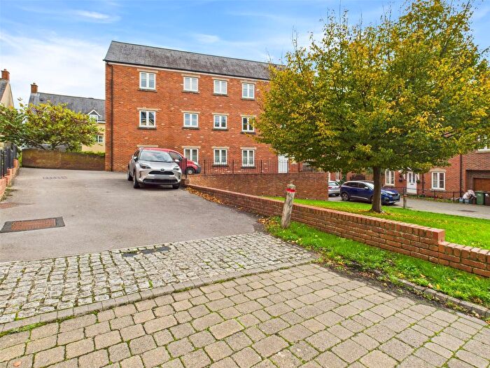 2 Bedroom Flat For Sale In Home Orchard, Ebley, Stroud, Gloucestershire, GL5