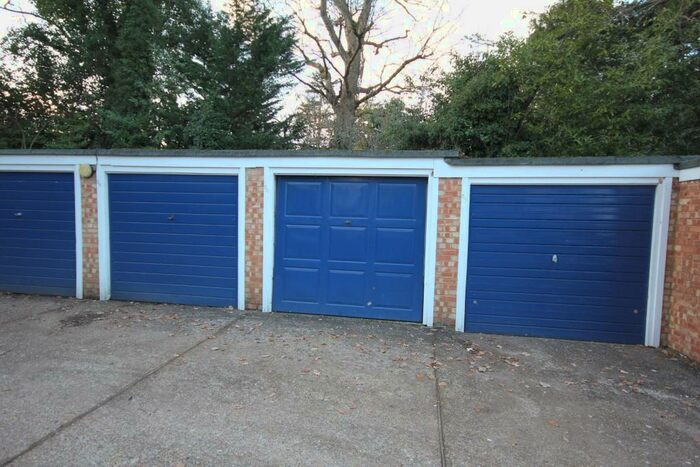 Garage / Parking To Rent In Garage, Winnals Park, Paddockhall Road, RH16