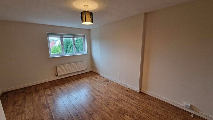 2 Bedroom Flat To Rent In Ashby Drive, Sandbach, CW11