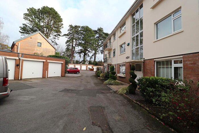 2 Bedroom Flat To Rent In Brooklea Park, Cardiff, CF14