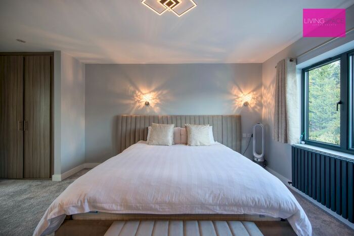 5 Bedroom Terraced House To Rent In Derwent Avenue, Kingston, SW15