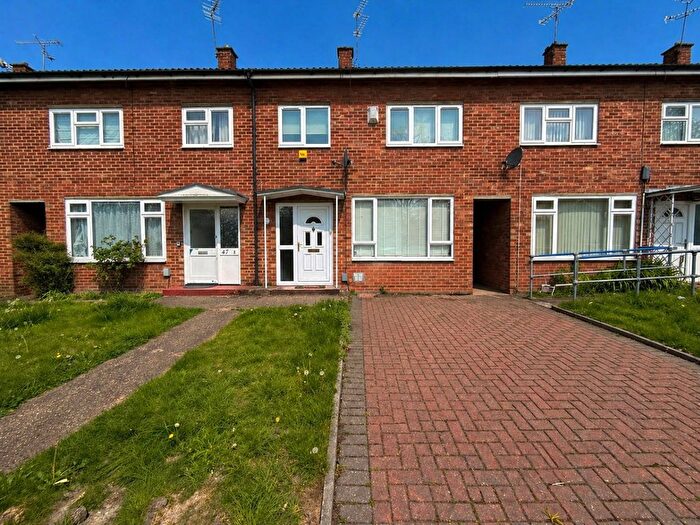 2 Bedroom Terraced House For Sale In Recreation Road, Houghton Regis, LU5