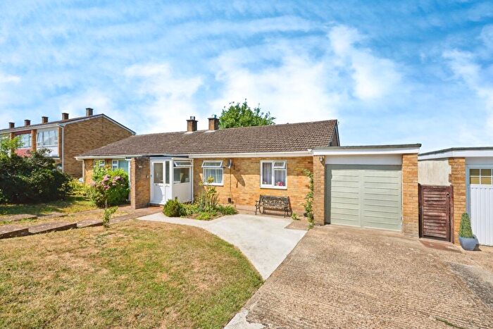 2 Bedroom Bungalow For Sale In Bellecroft Drive, Newport, Isle Of Wight, PO30