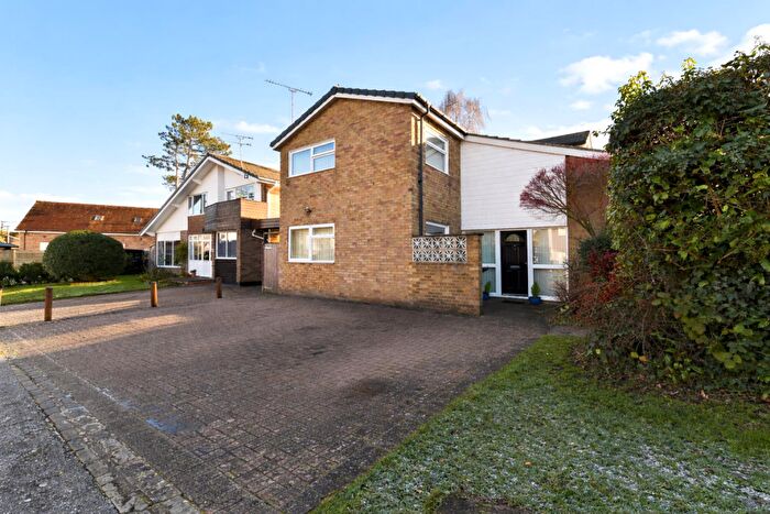 4 Bedroom Detached House For Sale In Whitney Drive, Stevenage, SG1