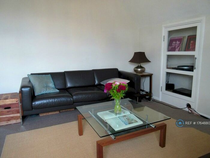 1 Bedroom Flat To Rent In Laney Building, London, EC1N