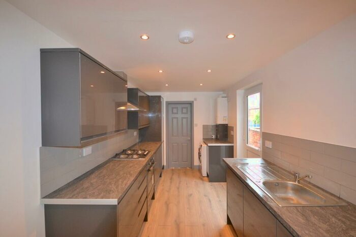 1 Bedroom Flat To Rent In Arnold Road, Northampton, NN2