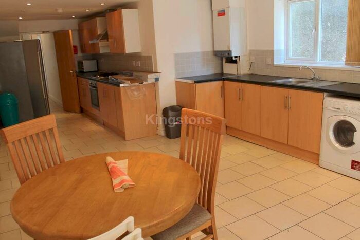 6 Bedroom Terraced House To Rent In Wyeverne Road, Cathays, Cardiff, CF24