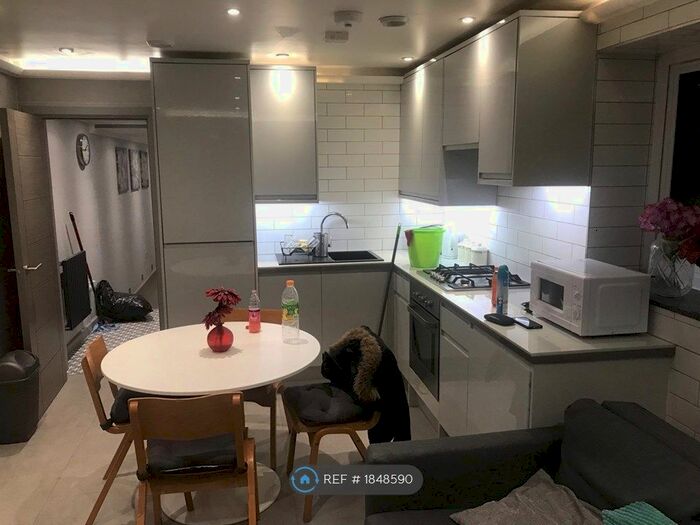 2 Bedroom Flat To Rent In Archway Rd, London, N6