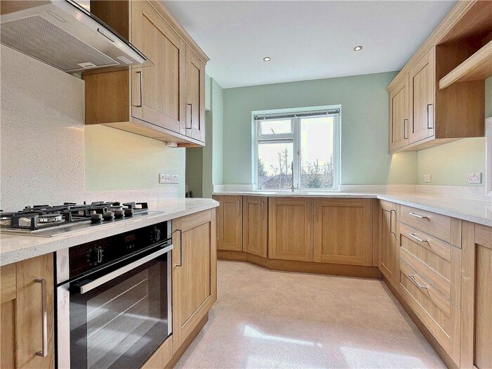 2 Bedroom Maisonette To Rent In Kingston Road, Staines-Upon-Thames, Surrey, TW18