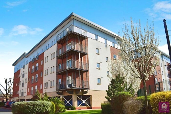 2 Bedroom Flat For Sale In Platt House, Elmira Way, Salford Quays, Greater Manchester, M5