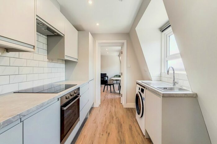 1 Bedroom Flat To Rent In Tooting High Street, London, SW17