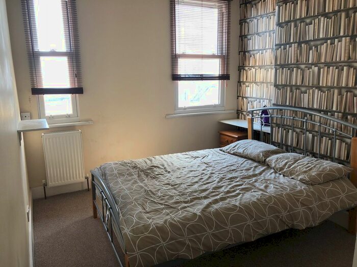 4 Bedroom Flat To Rent In Alhambra Road, Southsea, PO4