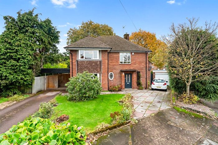 4 Bedroom Detached House For Sale In East Rise, Cardiff, CF14