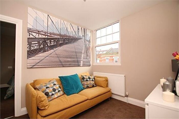 1 Bedroom Flat To Rent In High Road, Willesden Green, NW10