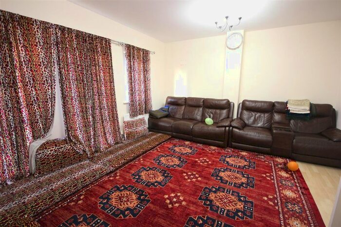 4 Bedroom Terraced House To Rent In Fortune Avenue, Edgware, HA8