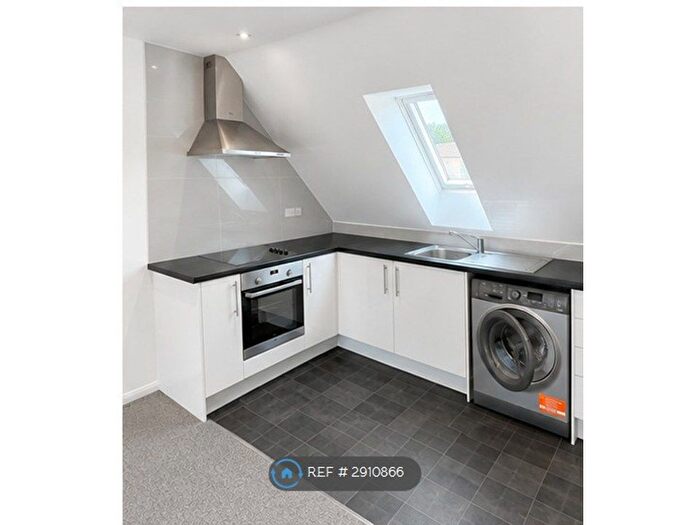 2 Bedroom Flat To Rent In Burdock Court, Maidstone, ME16