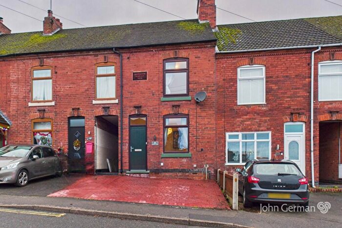 2 Bedroom Terraced House For Sale In Sandcliffe Road, Midway, DE11