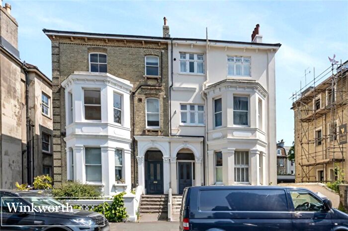 2 Bedroom Apartment To Rent In Wilbury Road, Hove, East Sussex, BN3