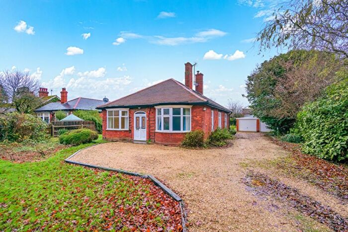 3 Bedroom Chalet For Sale In Gedney Road, Long Sutton, Spalding, Lincolnshire, PE12