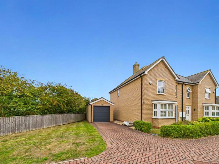 3 Bedroom Semi-Detached House For Sale In Wallaces Yard, Alford, LN13