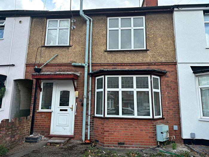 3 Bedroom Terraced House To Rent In Norton Road, Luton, Bedfordshire, LU3